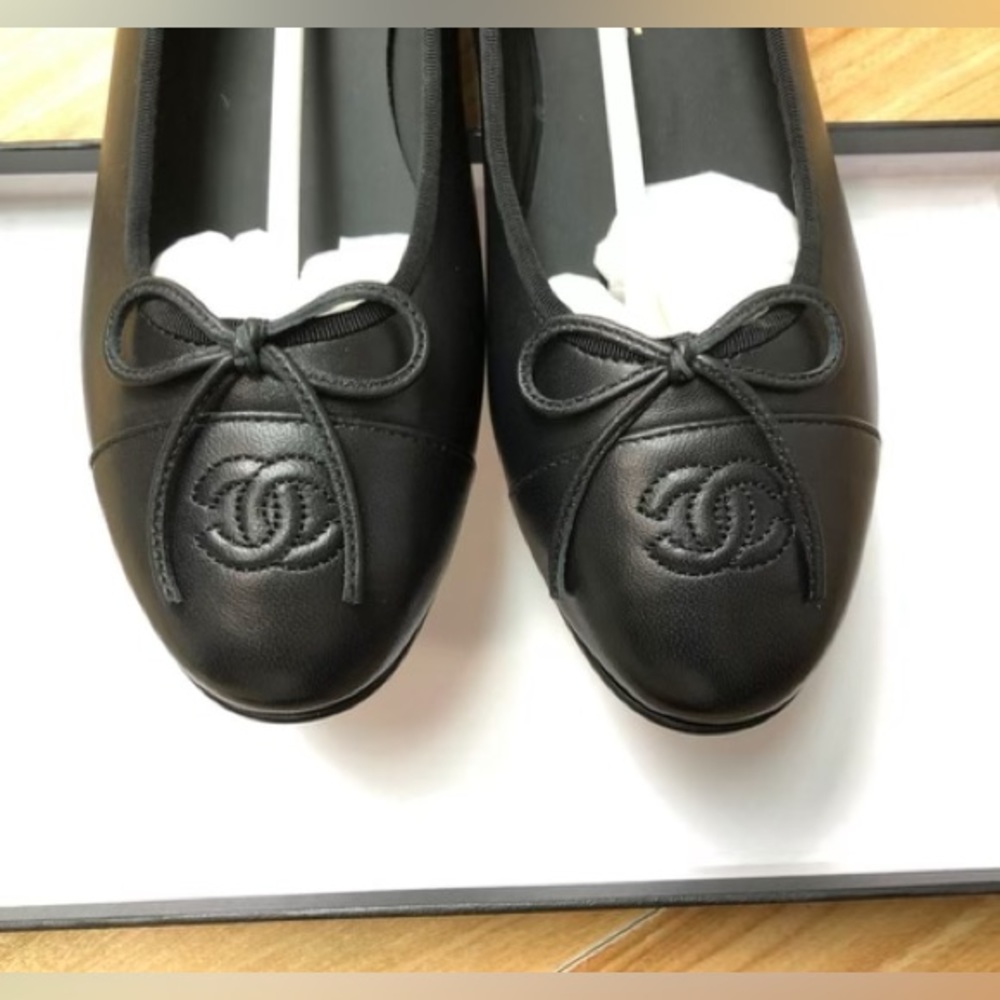 Chanel - Picture 2 of 6